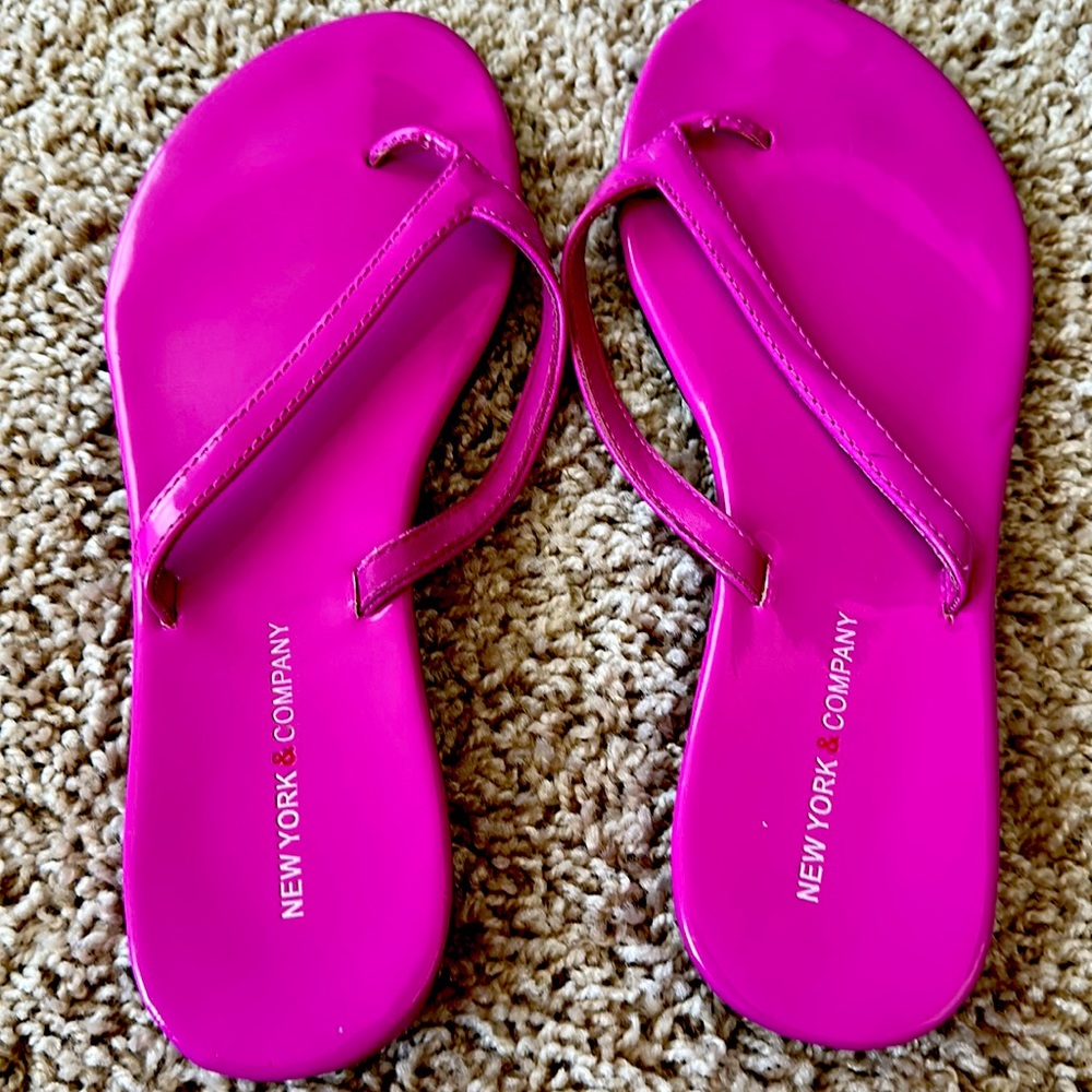 Women’s flip flops